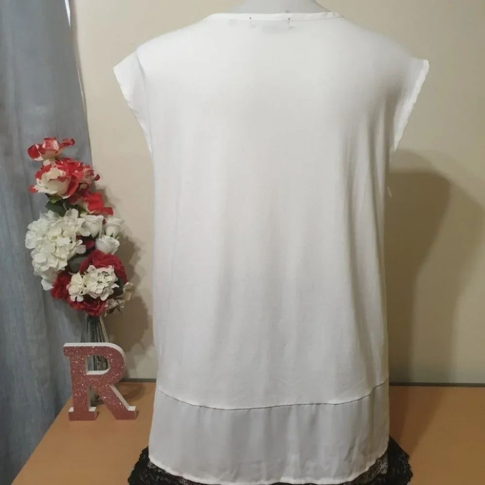 BASQUE AU-20 White Sleeveless Blouse Top Round Neck NWOT - Picture 3 of 11